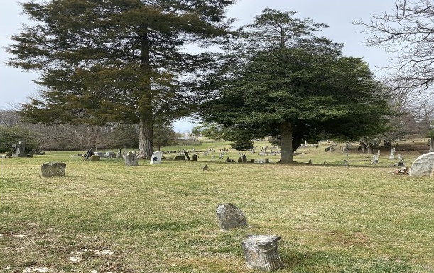 ▲ 신킹 스프링 장로교회는 초창기에 통나무로 교회당을 건축하여 사용하였는데, 이민자들이 밀려들면서 교인들을 모두 수용할 수 없었다. 교회의 예배가 있을 때마다 교인들이 교회 주변으로 길게 줄지어 서서 참석하던 모습이 실로 인상적이었다