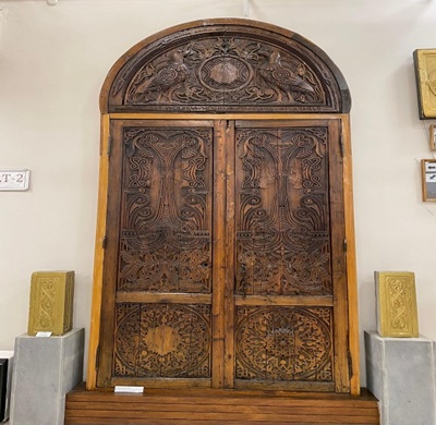 ▲ 카스 박물관에 소장중인 카스 대교회(The Holy Apostles Church)에서 사용되었던 대문이다