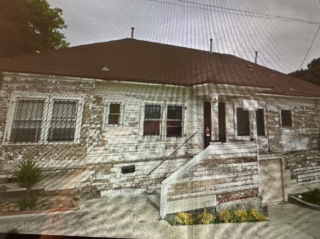 ▲ 이스트 오클랜드(East Oakland)의 셋집(렌트) 가운데 한 곳. 드류 선교사 부부가 한국에서 8년 간의 사역을 감당하다가 건강이 상하였고 몸을 추스리기 위해 잠시 머물던 도시가 샌프란시스코와 오클랜드였다. 건강이 회복되는대로 군산으로 복귀하려고 노력했으나, 한번 망가진 건강이 쉽게 돌아오지 않아서 안타까운 마음으로 복귀의 때를 기다리고 또 기다렸다.  