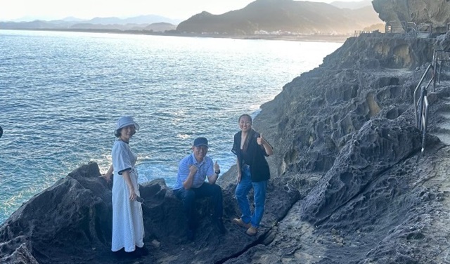 ▲ 기암괴석을 감상하고 촬영도 하면서 순례길을 걷다보면 잠시 휴식이 필요하다는 생각을 하게 된다.