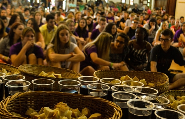 미국의 신학은 시간이 지나면서 초창기 신실한 청교도들의 이주에 이어 많은 이주민이 유럽으로부터 이주해 왔다. 이들은 여러 가지 유럽의 신문물과 철학과 신학 사조를 미국에 전하는 역할을 했다. 영국으로부터 진화론이, 독일로부터 고등비평의 유입이 청교도 신앙을 잠식해 들어왔다.                                                        @pixabay.com