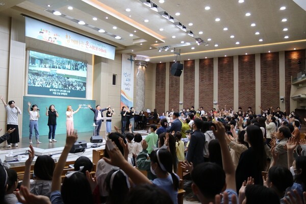 의성교회 예배 모습