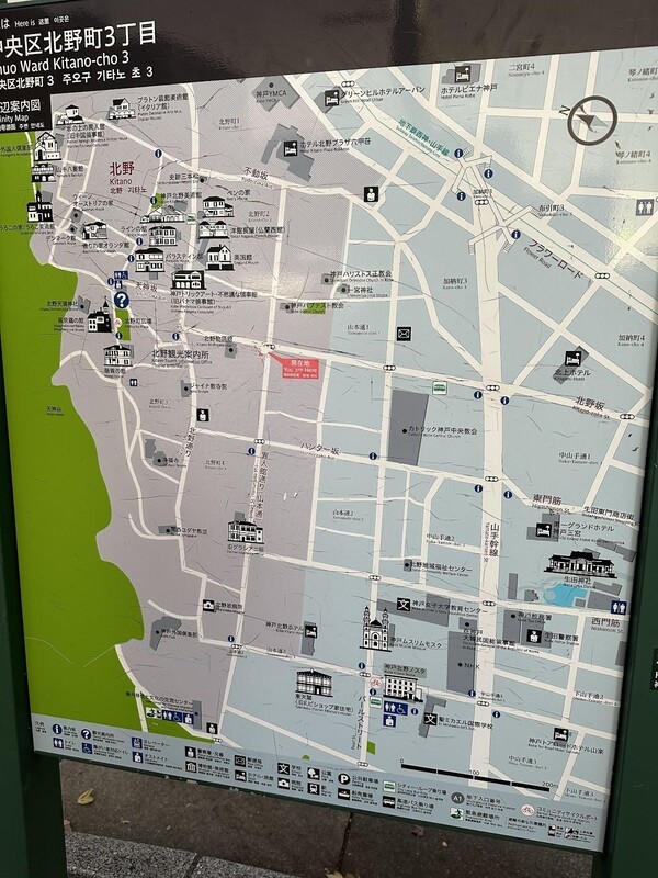 현재 고베 이진칸에 남아 있는 건물들의 위치도이다. 전성기 때는 300채가 넘는 다양한 형태의 서구식 건물들이 있었으나, 현재는 30여 채만 남아 있다.