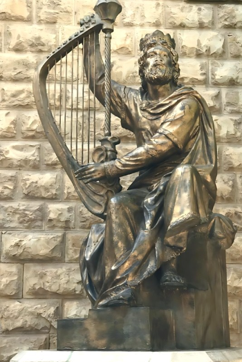 하프를 타는 다윗 왕