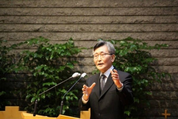 2021년 연동교회 사경회에서 교회의 서열화 계급화 권력화를 비판했던 이재철 목사(사진=연동교회)