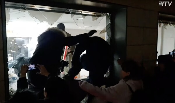 올해 1월 발생한 서부지법 폭동사태 (사진 : 유튜브 락TV)
